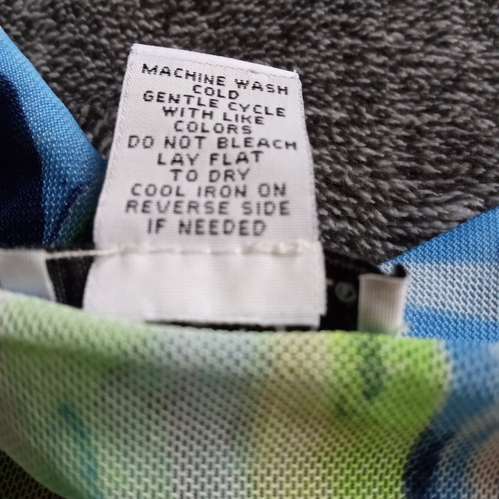 Rue 21 sheer mesh single button topper - Picture 3 of 5